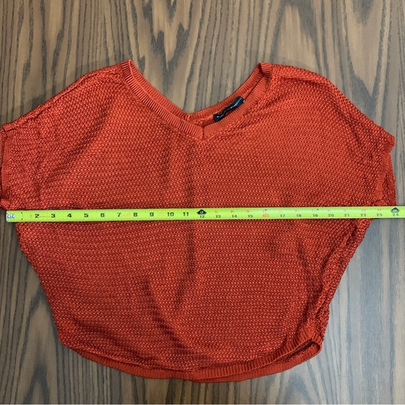 White House Black Market Crop Sweater Burnt Orange - Picture 5 of 9